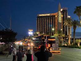 Nascar hauler parade returns to las vegas. Nascar Hauler Parade Lights Up The Las Vegas Strip Trucktechtalk Com