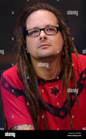 Jonathan davis korn hi-res stock photography and images