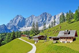 Practice ski lifts in the valley, with wide ski runs on gentle hills between 1,100 and 1,300 metres. Wandern Zur Brandalm Apartments Brandhof Ramsau