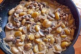 Gnocchi Champignon Pfanne Von Ichbinroot Chefkoch Rezept Rezepte Lebensmittel Essen Vegetarisches Essen