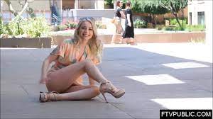 teen blonde no panties public - XVIDEOS.COM