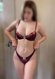 Amber, Japanese escort agency in Montreal
