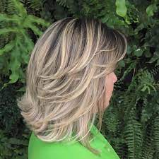 You can trim a feathered layer to give an. 18 Feather Cut Hairstyle Ideas Advice From Stylists