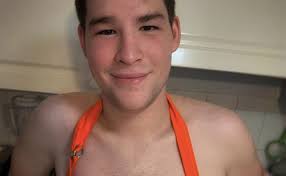 Alfredo adame von knoop (10 de junio de 1958, guadalajara, jalisco, méxico) es un actor de telenovelas. Hijo De Alfredo Adame Hace Pasteles Para Cubrir Gastos Homosensual