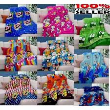 Polyester tahan terhadap panas (dryer dan setrika), dengan suhu leleh 265 derajat celcius (dalam perbandingan, nilon meleleh pada 175 derajat celcius). Harga Selimut Karakter Terbaik Perlengkapan Rumah Juli 2021 Shopee Indonesia