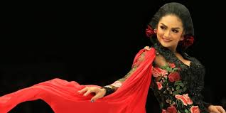 Ini dia persiapan presiden jokowi untuk membuat lancar mudik lebaran 1438 h. Krisdayanti Dapat Kartu Lebaran Netizen Gagal Fokus Ke Tanda Tangan Pak Jokowi Kepo Kapanlagi Com