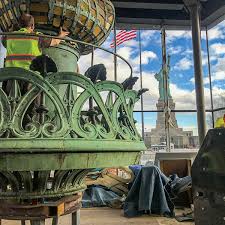 Can the statue of liberty be restored back to its original color? Relamping Lady Liberty Traditional Building