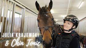 Nach sam in london 2012 und rocana in rio 2016 wäre es diesmal der 13 jahre alte hannoveranerwallach chipmunk, den er erst im februar 2019 von julia krajewski. Chin Tonic Julia Krajewski Wie Fuhrt Sie Die Jungen Pferde An Die Vielseitigkeit Heran Youtube