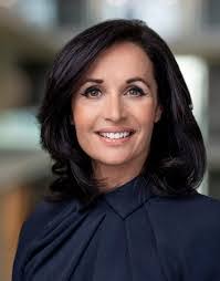 Nina Hossain's Instagram, Twitter & Facebook