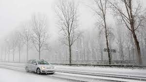 In de loop van de dag verdwijnt de gladheid weer. Knmi Morgen Code Geel Vanwege Sneeuw Klm Schrapt Vluchten Nos