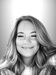 Paula Waterman's Instagram, Twitter & Facebook