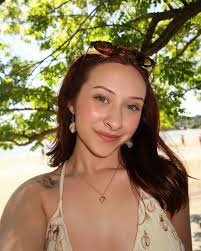 Brooklynne Webb (@brooklynnexo) • Instagram photos and videos