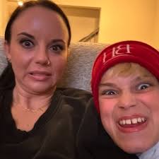 Mindy Thomas (@mindysthomas) • Instagram photos and videos