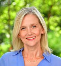 Sarah Wendt's Instagram, Twitter & Facebook