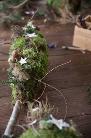 Workshop Ruckblick Winterdeko Aus Naturmaterialien Von Kreativ Naturlich Ideenreich Dekostab Gartenstab Mooskranz Winterbaume Winterbaum Mit Winterdekorationen Naturmaterialien Und Winterdeko