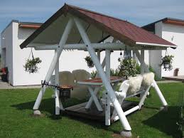 As humans, we are drawn to nature and fresh air, so having a backyard is on many people's top priority. Garten Schaukel Jack Pavillon Hollywoodschaukel Grill Massiv Holz Finnwerk Ebay
