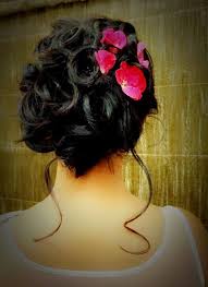 In fact, for such type of hair there are quite a lot of haircuts. 20 Different Wedding Hairstyles And Floral Jewellery Inspirations