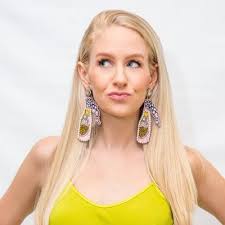 Lauren Lipscomb (@laurenklipscomb)