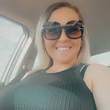 Daisy Lor's Instagram, Twitter & Facebook