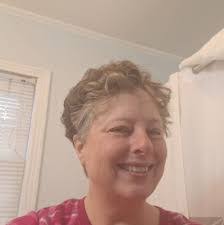 Melissa Chilton's Instagram, Twitter & Facebook