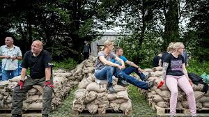 Jun 29, 2021 · kraftigt regn, jättehagel och stormvindar drog fram över delar av södra tyskland och schweiz i måndags kväll. Xlxx9mw8g8fw0m
