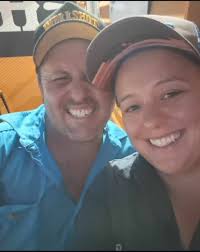 Love blooms at Outback Queensland's 'Tinder Hotel'