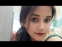 Marina Eberz Managerin AMC überträgt einen Livestream.