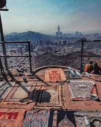 Jabal E Noor Was Also Known As The Mountain Of Light Hira Cave Makkah Pemandangan Arsitektur Masjid Fotografi Kota