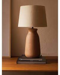 afbeelding van het product lamp met terracotta voet rustic table lamps side table lamps lamp