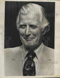 1974 Press Photo Doctor Frank W. Newell, O'Brien professor in Ophthalmology 