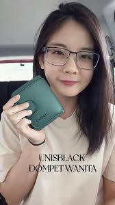 Isi Dompet Wanita