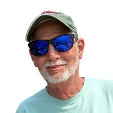 Raymond Arce's Instagram, Twitter & Facebook