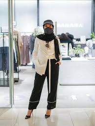 Maleeqa hijab 21 views4 year ago. Desainer Jenahara Nasution Ungkap Tren Fashion Di Tengah Pandemi