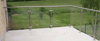 Le montage des garde corps exterieur en verre est aussi simple que des modifications qui peuvent être effectuées à tout moment et sans effort. Garde Corps Inox Sur Mesure Pour Toute La Maison Erminox
