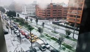 El ministerio de salud aprobó la medida contemplada por la administración de claudia lópez para combatir el coronavirus. Noticias Bogota Fuerte Granizada En El Norte De Bogota Asi Fue La Fuerte Granizada De Este Martes En Bogota Bogota Caracol Radio