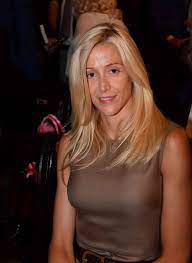 Jun 30, 2021 · all'indomani dello strappo con beppe grillo, l'ex presidente del consiglio giuseppe conte si concede una partita di padel con la compagna olivia paladino. Olivia Paladino Tutti I Look Della Compagna Del Premier Metropolitan Magazine