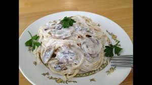 El queso crema philadelphia es sabroso y tiene versátiles preparaciones. Espagueti En Salsa De Queso Con Champinones Youtube