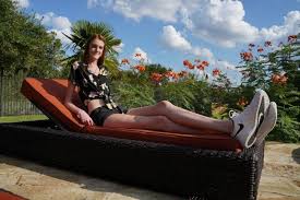 View 771 nsfw pictures and enjoy longlegs with the endless random gallery on scrolller.com. World S Longest Legs Record Broken By Texan Teen Guinness World Records