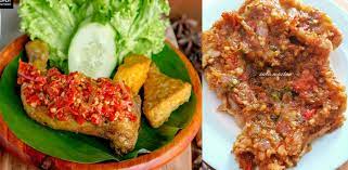 Ayam goreng penyet dengan sambal khas dan tahu tempe. Resipi Rahsia Sambal Ayam Penyet Yang Senang Dan Rasa Padu