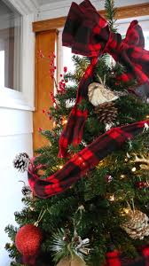 Buffalo check plaid christmas decorating. Buffalo Check Plaid Christmas Tree Weekend Craft