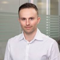 700+ profilů „Basey“