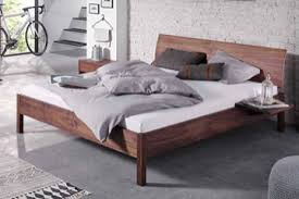 Auch die nahmhaften ketten wie ikea, mömax und roller haben. Schlafen Betten Aus Massivholz Bel Mondo