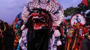 Kediri merupakan sebuah kota yang berada di provinsi jawa timur yang dimana menjadi kota terbesar ketiga di provinsi tersebut setelah surabaya dan malang. Suparlan Pemilik Grup Reog Dan Jaranan Yang Awalnya Tak Pernah Suka Kesenian Adakita News