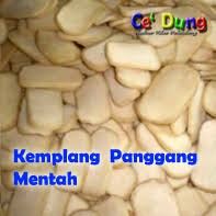 Kemplang is an indonesian traditional savory fish cracker (krupuk ikan) snack commonly found in southern parts of sumatra, indonesia. Resep Kemplang Panggang Tunu Palembang Cek Dung