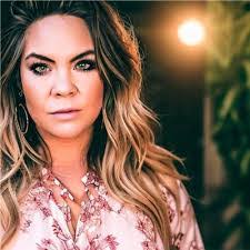 Janna Shaffer's Instagram, Twitter & Facebook