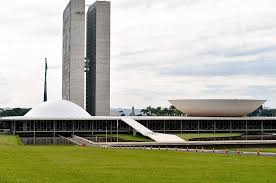 O que faz um senador?