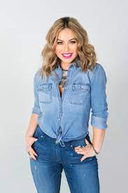 Boss @chiquis ♛ desde méxicali #bossbeenation #bbn2522 escucha el nuevo álbum playlist @beflawlesscosmetics linktr.ee/chiquisoficial. Chiquis Rivera Weallgrow Latina