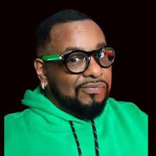 Triste Notícia , morreu nessa noite .. o Ex-Baterista do Fred Hammond ,  Marvin Mcquitty ... grande Músico , que Deus conforte a sua família ...  veja alguns momentos dele com Fred nesse video !