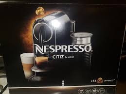 Les machines nespresso vous offrent la crème de la crème du café en capsules. Nespresso Citiz Milk Espresso Machine By De Longhi Black Walmart Com Walmart Com