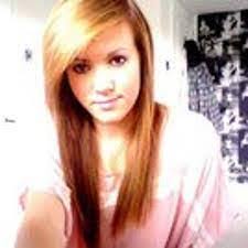 Holly Langford's Instagram, Twitter & Facebook